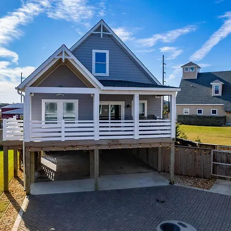 Nh387C Oak Island Cottage